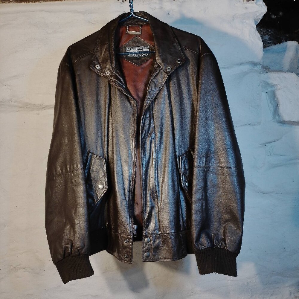 Vintage Members Only vintage bomber jacket in chocolate brown